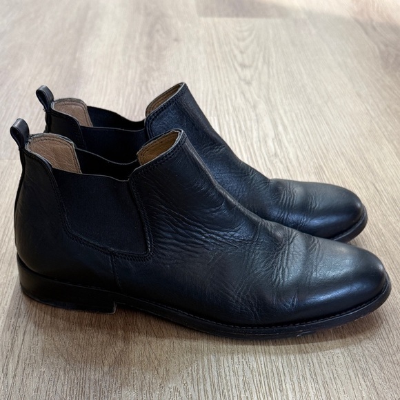 Sutro San Francisco Shoes - Sure San Francisco Sharon Low Chelsea Boot Ankle Bootie 9